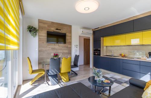 Fonyodliget Wohnung | Sunset Resort 409 With Pool - Happy Rentals