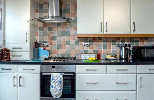 Llanfairfechan Hütte | Sunset View - Drei Schlafzimmer Kleines Landhaus, Schläft 5