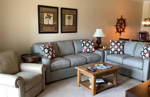 Suwannee Eigentumswohnung | Sunsets, Canal Front, FISH, FISH, FISH! Suwannee Cove - Unit 207, Boat Slip 23