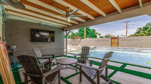 Camelback East Haus | Sunsets on 11th by AvantStay Resort-Style Pool Hot Tub Game Room