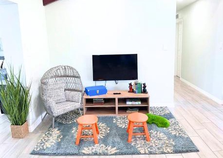 Edgewood Haus | Sunshine Haven, Poolside Bliss, Disney, Game Room