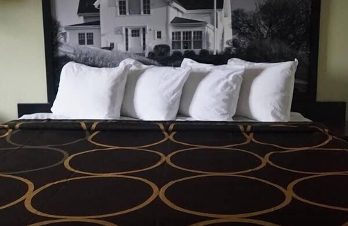 Augusta Hotel | Super 8 by Wyndham Augusta