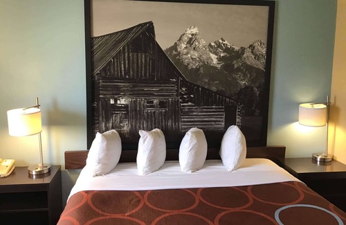 Evansville Hotel | Super 8 by Wyndham Casper East/Evansville