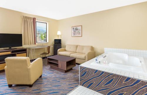 Cedar City Hotel | Super 8 by Wyndham Cedar City