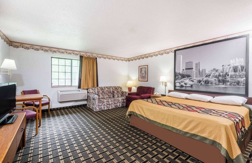 Coshocton Hotel | Super 8 by Wyndham Coshocton Roscoe Village