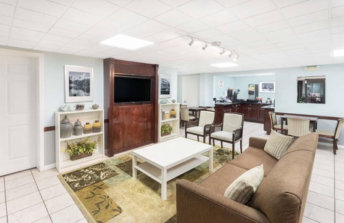 Decatur Hotel | Super 8 by Wyndham Decatur/Lithonia/Atl Area