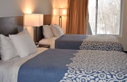 Grand Island Hotel | Super 8 by Wyndham Grand Island South