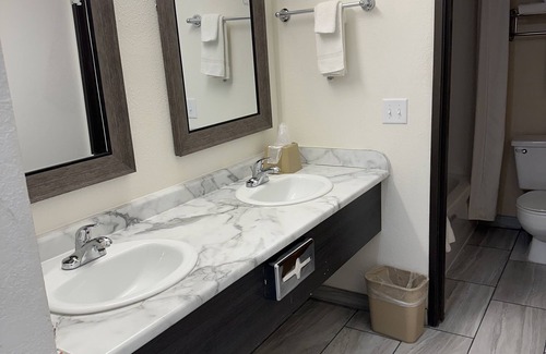 Grand Island Hotel | Super 8 by Wyndham Grand Island South