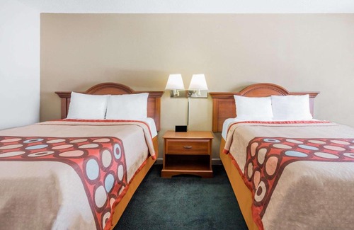 Greensboro Hotel | Super 8 by Wyndham Greensboro