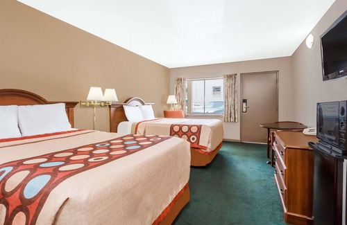 Greensboro Hotel | Super 8 by Wyndham Greensboro