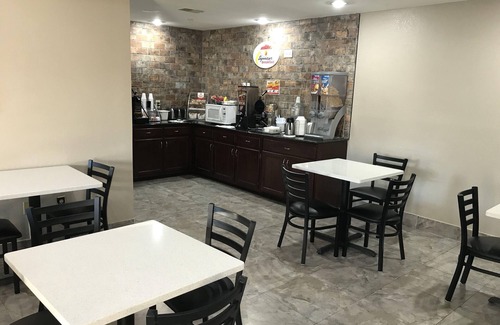 Hernando Hotel | Super 8 by Wyndham Hernando