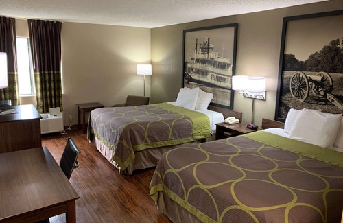 Hernando Hotel | Super 8 by Wyndham Hernando