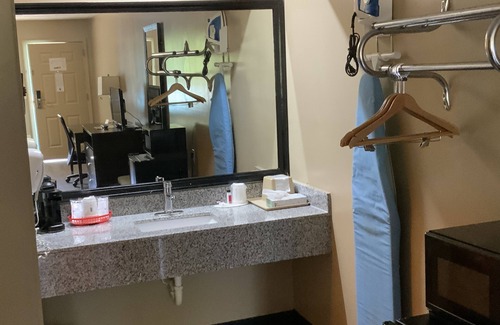 Kosciusko Hotel | Super 8 by Wyndham Kosciusko