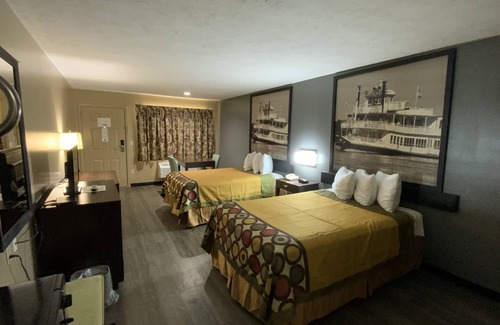 Kosciusko Hotel | Super 8 by Wyndham Kosciusko