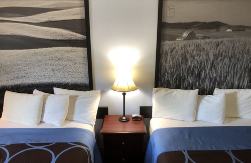 Lewiston Hotel | Super 8 by Wyndham Lewiston