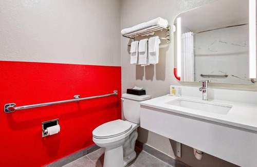 Lewiston Hotel | Super 8 by Wyndham Lewiston Auburn Area