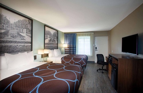 Mobile Hotel | Super 8 by Wyndham Mobile I-65