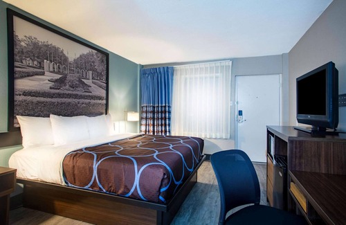 Mobile Hotel | Super 8 by Wyndham Mobile I-65