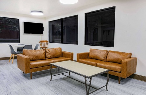 Kreole Hotel | Super 8 by Wyndham Moss Point