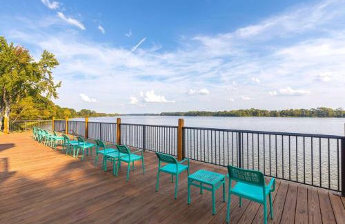 Riverside Hotel | Super 8 by Wyndham Riverside AL