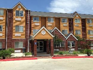 San Antonio Hotel | Super 8 by Wyndham San Antonio Downtown NE