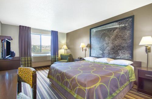 Weston Hotel | Super 8 by Wyndham Weston WV