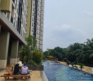 Depok Wohnung | Super Comfy 2BR Apartemen Transpark Cibubur By Royal Home Indonesia