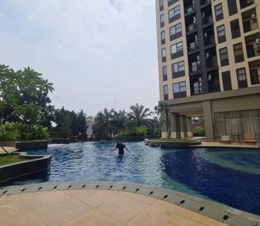 Depok Wohnung | Super Comfy 2BR Apartemen Transpark Cibubur By Royal Home Indonesia