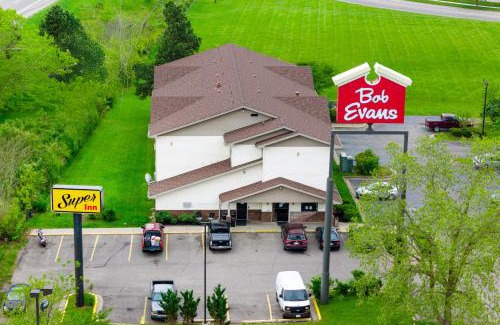 Lansing Hotel | Super Inn by OYO Lansing MI