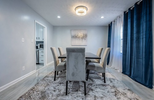 Church Street Haus | Super Luxurious House