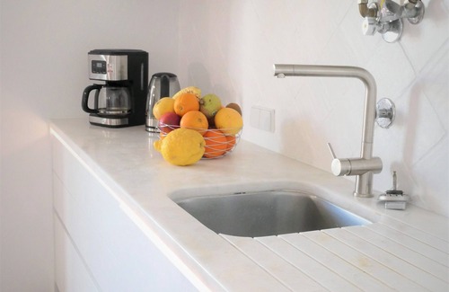 Pera Wohnung | Superb apartment with pool and sea view