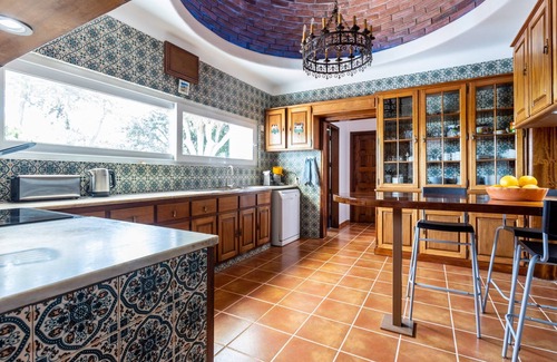 Alporchinhos Villa | Superb Carvoeiro Villa | Villa Alegria do Sul | 7 Bedrooms | Perfect for Larger Groups