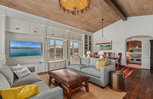 Laguna Eigentumswohnung | Superb La Vida Riviera 2 BD 2BA Gorgeous Riviera Views, Walk Everywhere!