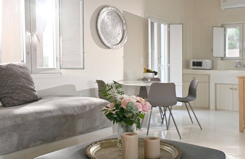 Exo Gonia Villa | Superb Santorini Villas | 2 Bedrooms | Villa Hisoka | Spacious Terrace with Hot Tub | Exo Gonia