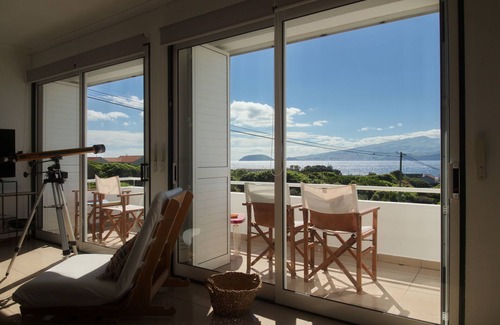 Madalena Haus | Herrliche Aussicht auf die Insel Faial!