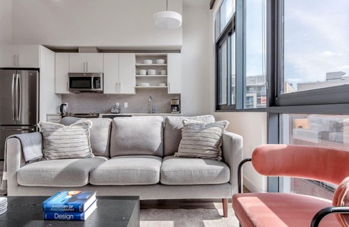 West End Wohnung | Superb West End 1BR w/ Rooftop Pool, Walk to Nightlife, by Blueground