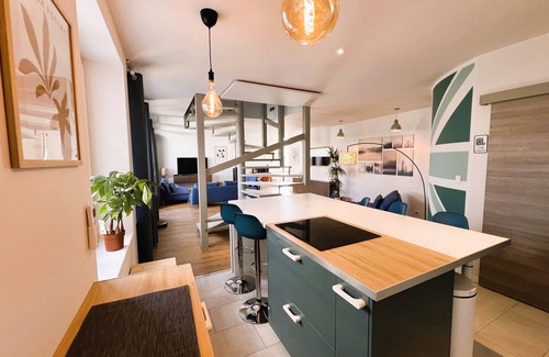 Lons-le-Saunier Wohnung | Superbe Loft 160 m2, Pièce de vie 80 m2 Avec 3 Chambres et 2 Salles de Bain