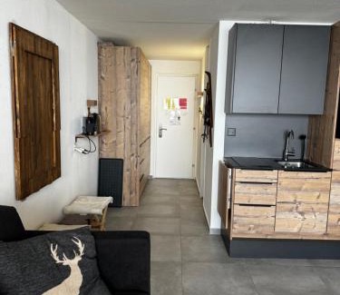 Anzere Wohnung | Superbe studio Anzère, rénové, au pied des pistes