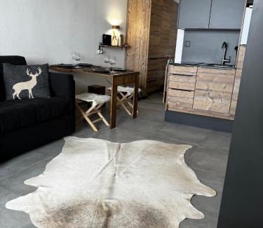 Anzere Wohnung | Superbe studio Anzère, rénové, au pied des pistes
