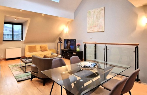 Grand Canal Dock Haus | Superbly located! Bright and Airy Mews.