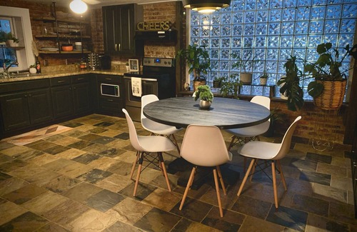 Eatonton Haus | Supercool 2-Bedroom Modern Rustic Loft in Downtown Eatonton, Near Lake Oconee