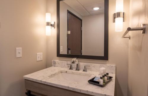 Marquette Hotel | Superior Stay Hotel