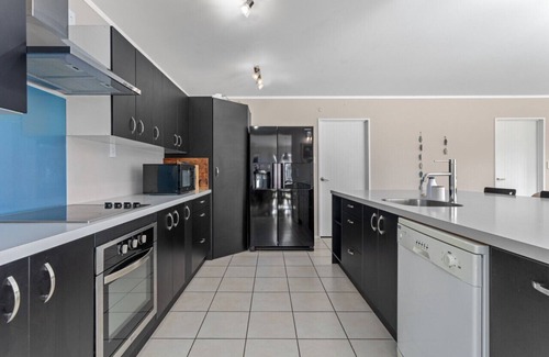 Waiotahi Haus | Surf, Sand & Summer Vibes.