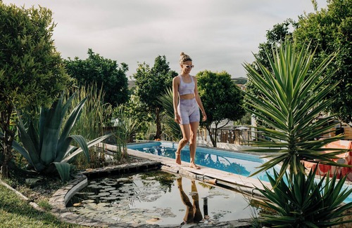 Lourinha Villa | Surf Villa mit großem Bio Garten, Pool und Hot Tub