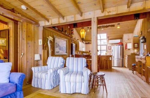 South Oceanside Haus | Surfs Up Breezy beachfront home with amazing views, gas fireplace, deck, WiFi, & grill