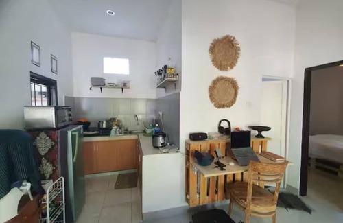 Uluwatu Haus | Surfside Pallet Retreat