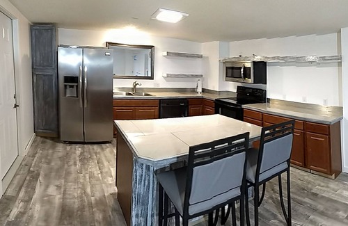 Surfside Beach Wohnung | SurfsUp HiTide! Schritte vom Strand entfernt!