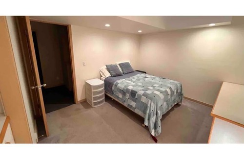 Suttons Bay Haus | Suttons Bay Hide-Away In a Spectacular Destination