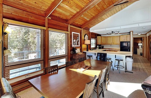 North Glade Hills Haus | Swan's Nest | Lakefront with Private Dock & Game Room!