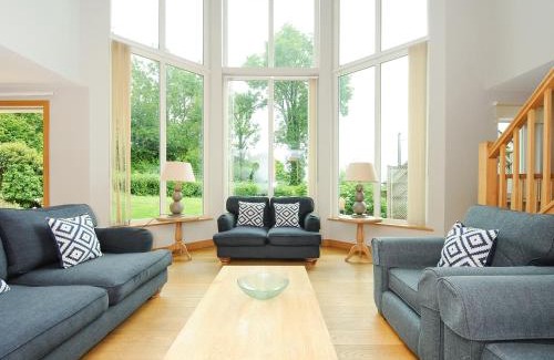 Eleighwater Haus | Swandown, 14 Goldenhaye